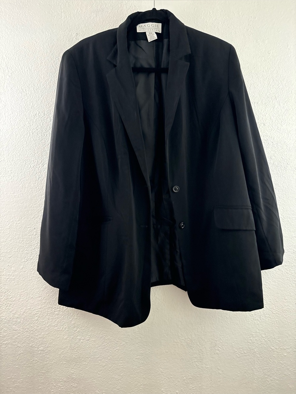 Maggie Mcnaugton black single-breasted blazer notched lapel two button size 16W